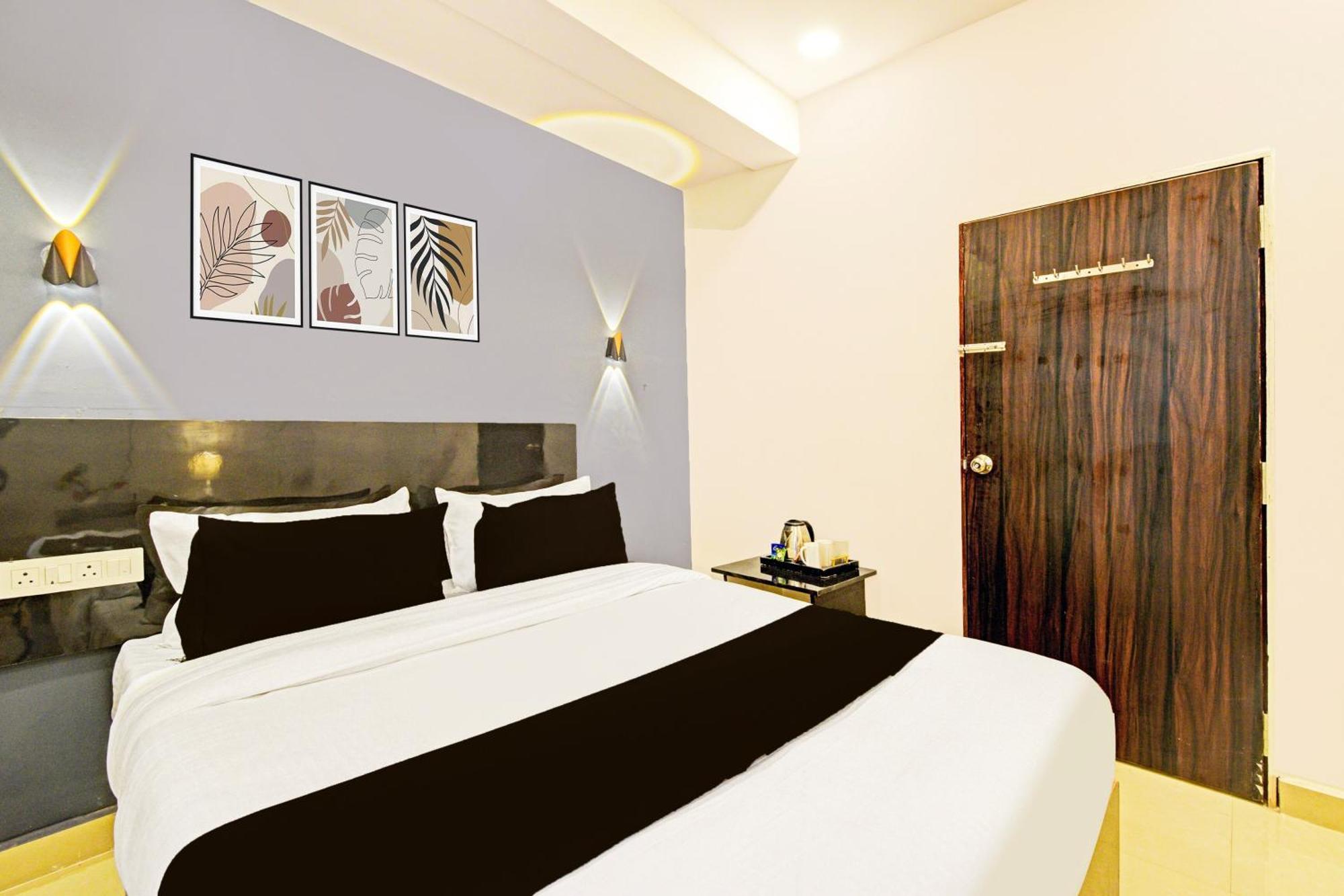 Hotel O Malani Inn Хидерабад Екстериор снимка