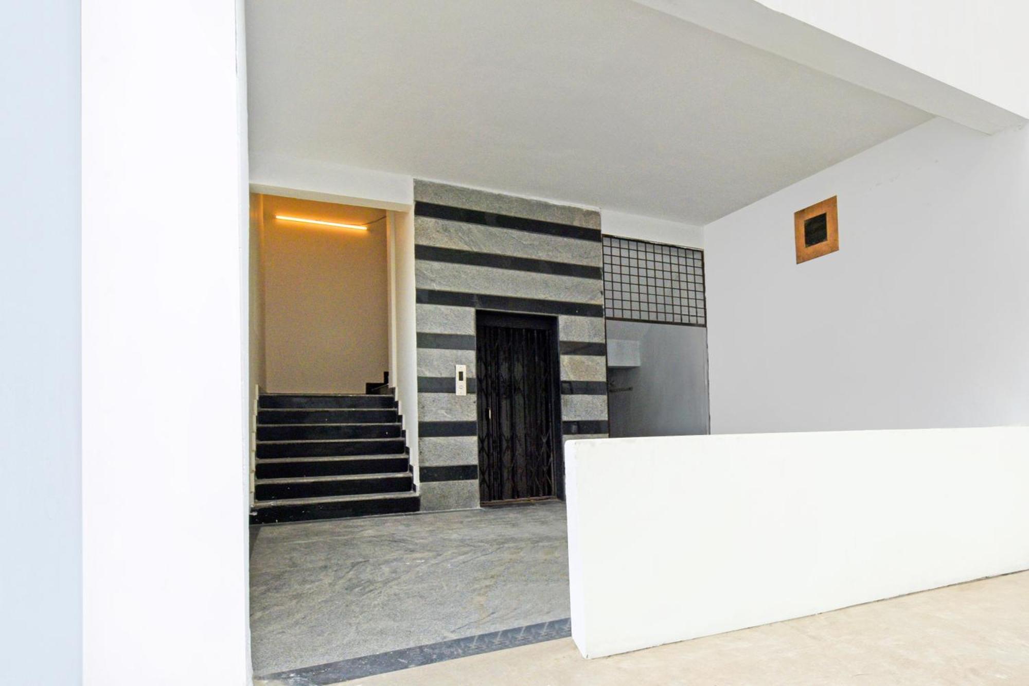 Hotel O Malani Inn Хидерабад Екстериор снимка