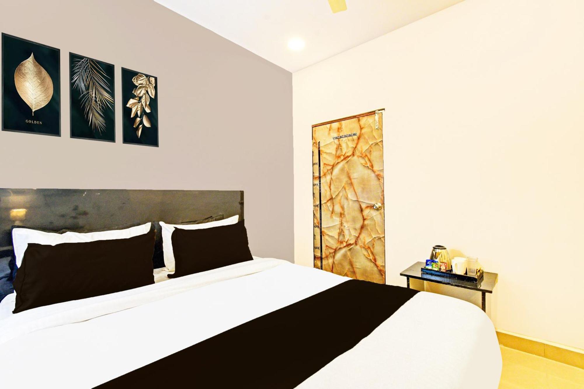 Hotel O Malani Inn Хидерабад Екстериор снимка