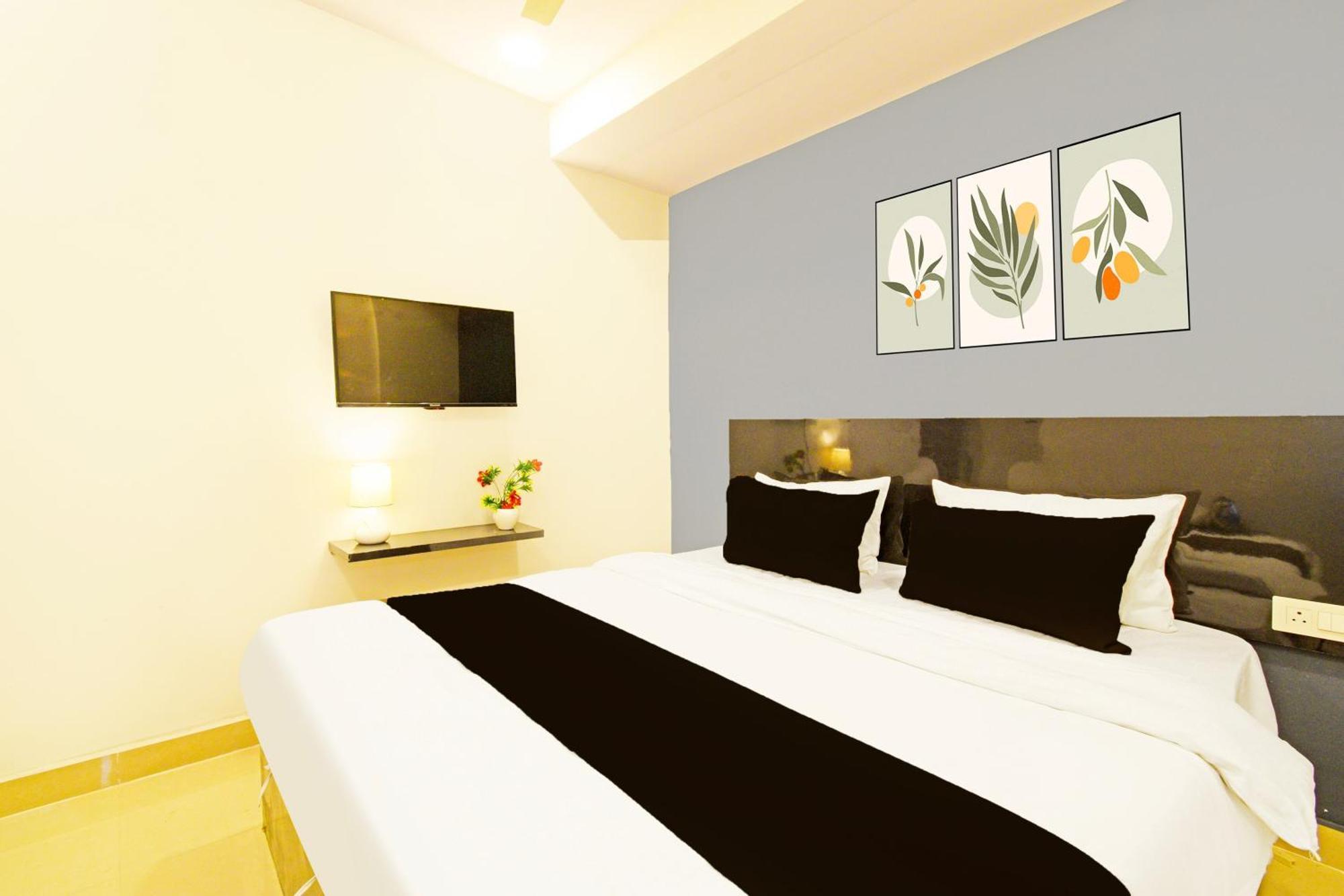 Hotel O Malani Inn Хидерабад Екстериор снимка